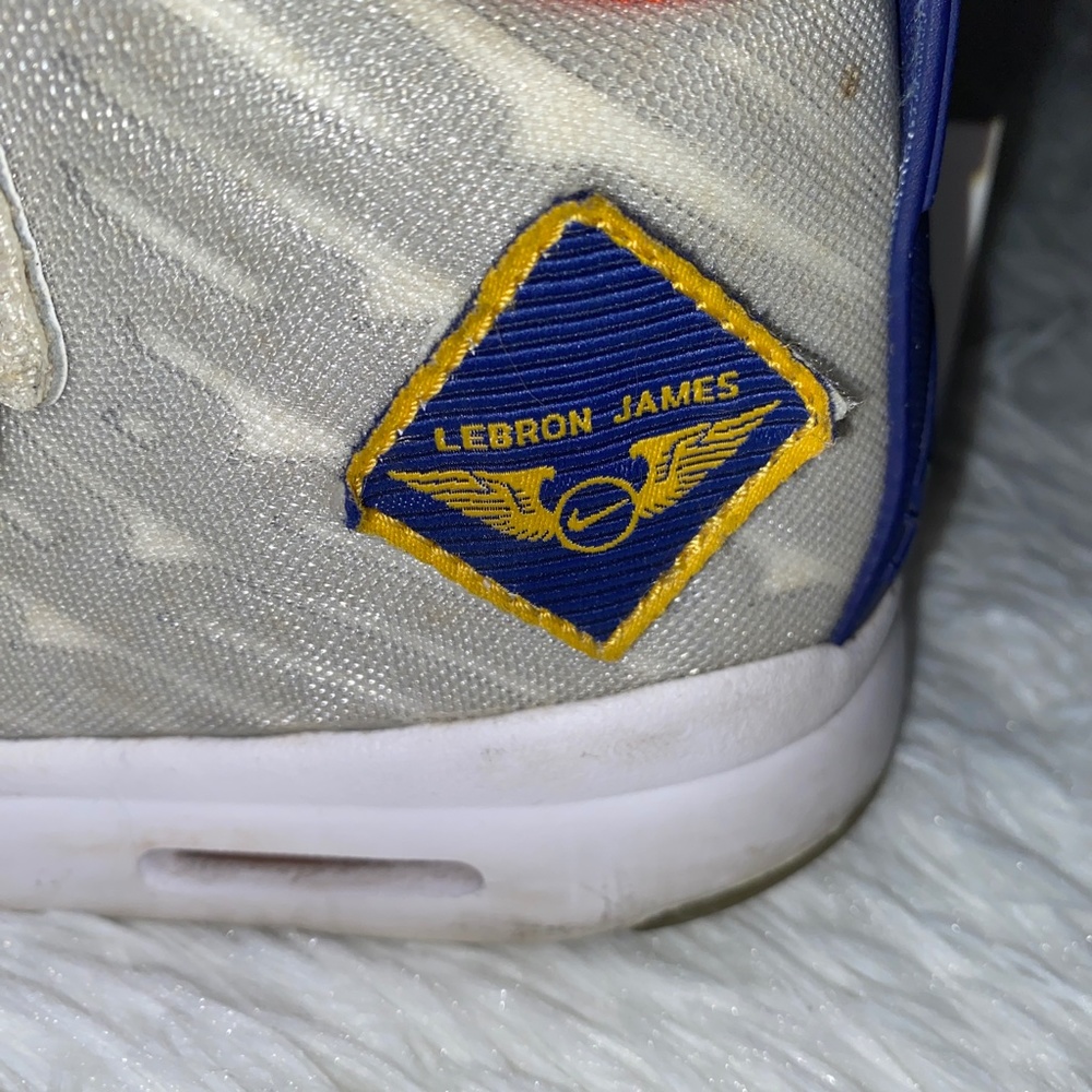 Nike Youth Air Akronite Lebron hightop - Picture 5 of 9